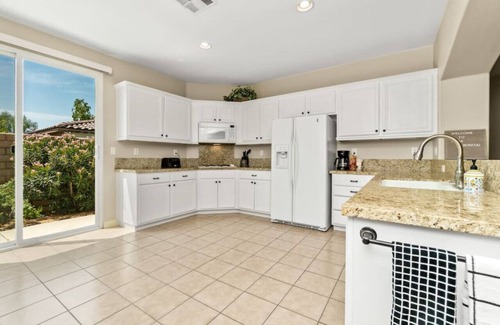 Indio House | Casa Bonita: Desert retreat w/Short Walk to Coachella/Stagecoach