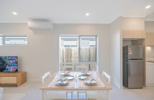 Griffin House | Casa Callistemon - Brand new home 10 min away from North Lake Westfield!