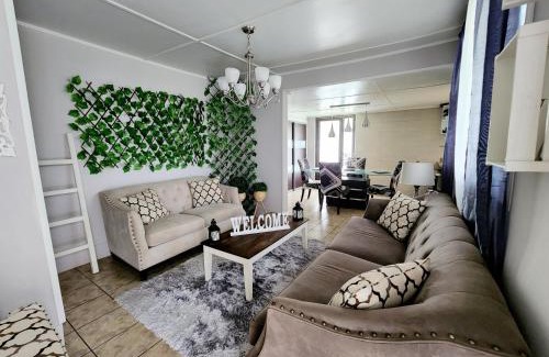 Rio Prieto House | Casa Campo Adentro