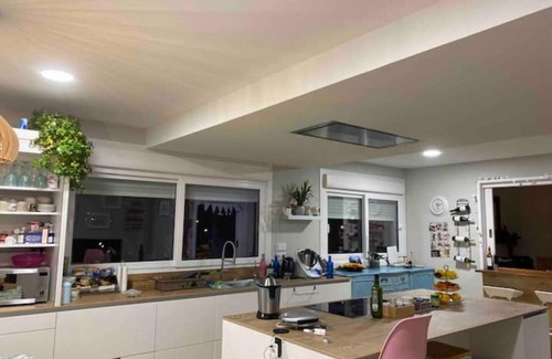 Llinars del Valles House | Casa Canadiense