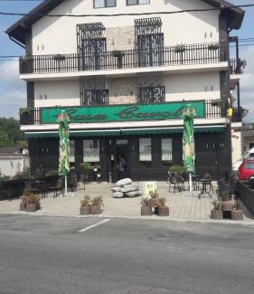 Tirgu Jiu House | Casa Caroli