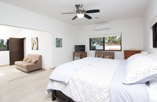 El Pescadero House | Casa CascadaCerritos View casita private pool oasis mins to the beach nest 2012
