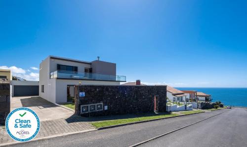 Ponta Garca House | Casa Celeste - Deluxe Ocean View/Heated Pool