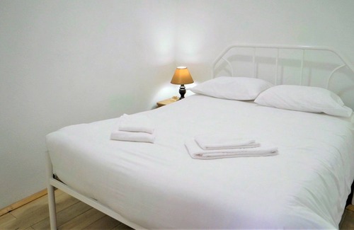 Lagos City Center Cabin | Casa Celina