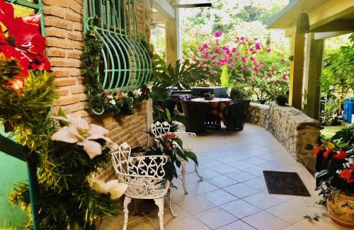 Boca de Tomatlan Apartment | Casa Cereza Apartments