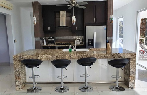 Tamarindo Villa | CASA COLINA
