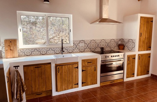 Olhao Villa | Casa Colinas Roxas is about 20 minutes drive from the old,cosy harbour town Faro