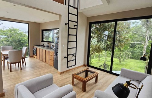Pacuare Reserve Apartment | Casa con Jardín de Pitahaya, Igual Para Realizar Teletrabajo en la Naturaleza