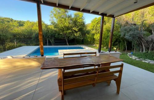 Ischilin House | Casa con Piscina y Mirador privado en San Marcos Sierras