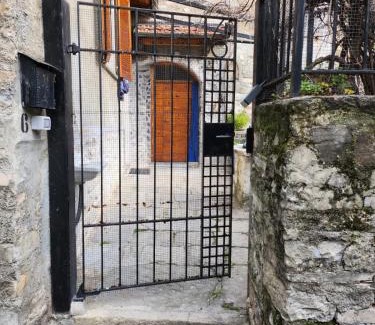 Moltrasio Apartment | Casa con vista Lago - Il Capriccio della Marchesa