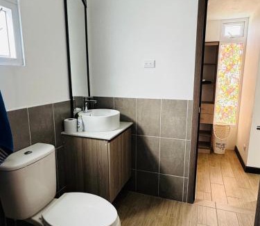 Villa Canales House | Casa condominio bosques de Santa Elena