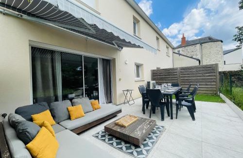 Monplaisir House | Casa Contemporaine