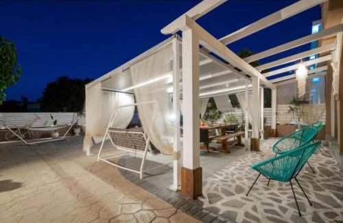 Neromilos Villa | Casa D'Oro Exclusive Villa