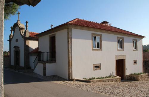 Cossourado e Linhares House | Casa da Capela