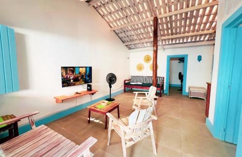 Praia do Forte House | Casa da Dona Filhinha, paz e localização perfeita na vila da Praia do Forte BA