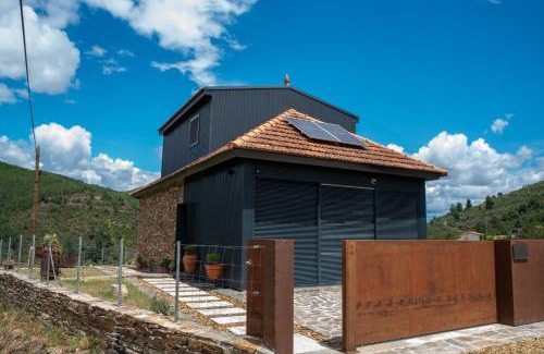 Casares Ski Chalet | Casa da Eira Velha