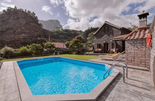 Faial House | Casa da Pedra by Amazing Madeira