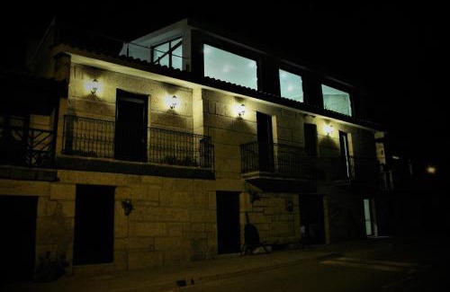 Monaco House | Casa da Portela