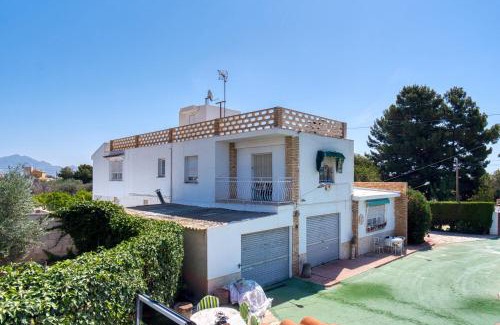 San Vicente del Raspeig Ski Chalet | Casa Dakota