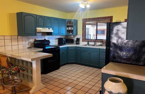 San Felipe House | Casa de al lado - 2 bedroom house w/bonus bunkhouse!
