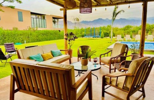 Pachacamac House | Casa de Campo Bamboo con Piscina temperada