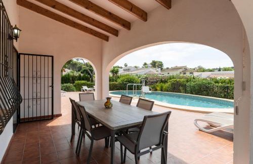 Media Luna Villa | Casa de la Risa