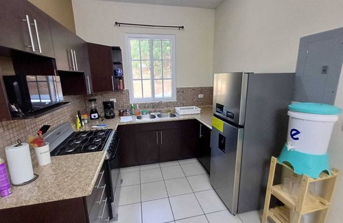 Chiquimula House | "Casa de las Flores · Family-Friendly House · Full A/C + Garden"
