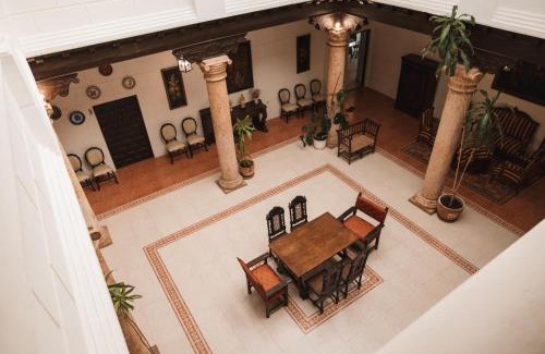 San Clemente House | Casa de los Acacio