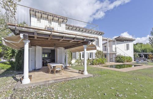 Candeleda Villa | Casa de lujo con piscina, pádel y BBQ