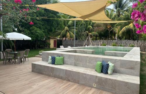 Acajutla House | Casa de playa para 15 con piscina y parqueo privado