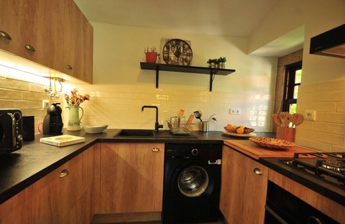 Vila Nova de Cerveira House | Casa de Santiago Charming Cottage w/Beautiful Garden