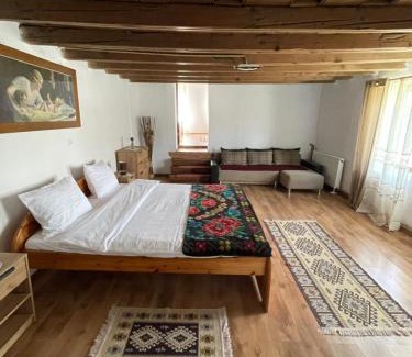 Crit House | Casa de Vacanta FAMILY & FRIENDS
