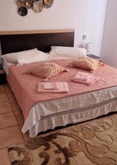 Jibert House | Casa de vacanta Musatesti