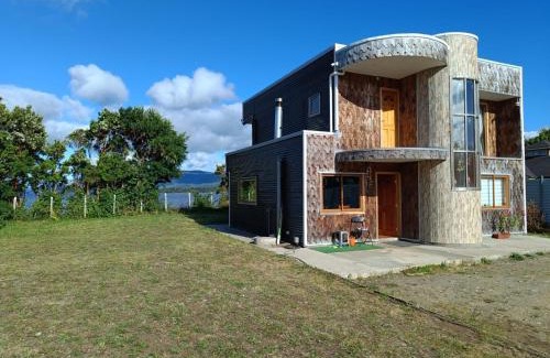 Chonchi House | Casa del lago Huillinco
