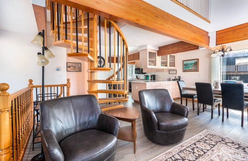 Tierra Del Mar House | Casa Del Mar #171 Steps to beach, spacious, big decks family home.