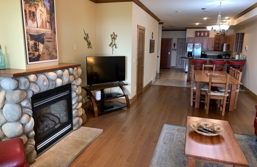 Okanagan-Similkameen House | Casa Del Mila Oro Resort - Lakefront Townhouse #107