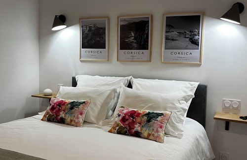 Sotta House | CASA DI RAMATTA CHEZ L'APICULTRICE