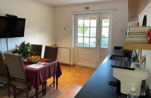Cimbres House | Casa do Olival One-Bedroom Studio