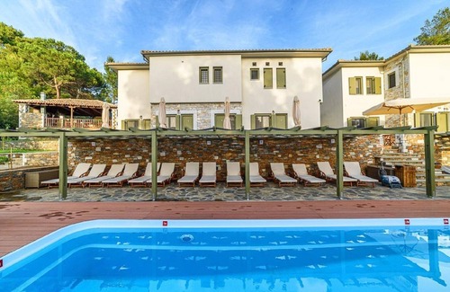 Kali Vrysi Apartment | Casa Dobrescu Katigiorgis 6 Rooms