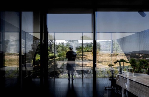 Molares House | Casa dos Sobreiros - Three Bedroom House, Sleeps 6