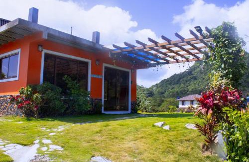 La Laguna House | Casa Elalto Panamá - Cabaña de Montaña En San Carlos Panamá