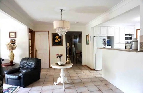 Brisbane House | Casa Encarnita Papillon Guest House