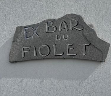Fiou Apartment | Casa ex bar Fiolet