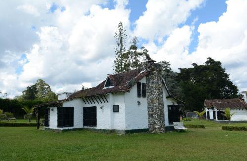 Llanogrande House | Casa Finca Corales Llano Grande 2
