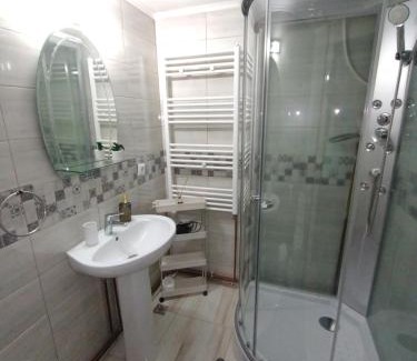 Vama Buzaului House | Casa FLOREA