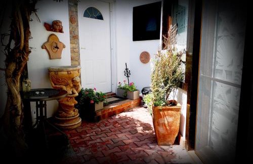 Old Town House | Casa Fotografului