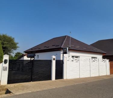 Sinmartin House | Casa Gimi
