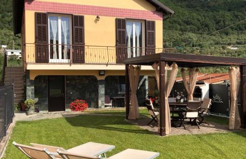 Caravonica House | Casa Ginni con Piscina e giardino