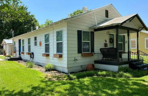Georgetown House | Casa Gracie Pearl Historic Old Town