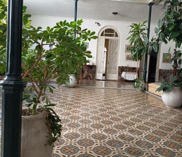 Mercedes House | Casa grande 2 Rosa